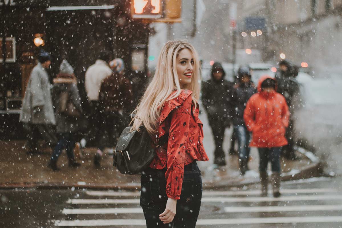 female solo traveler in new york