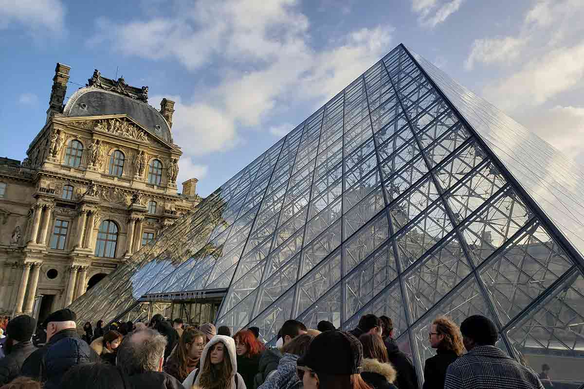 Is Paris Safe? 2023 Expert Tips (Read Before Travel)