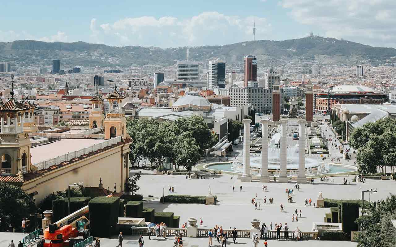 Placa de Catalunya is located in front of Museu Nacional d'Art de Catalunya