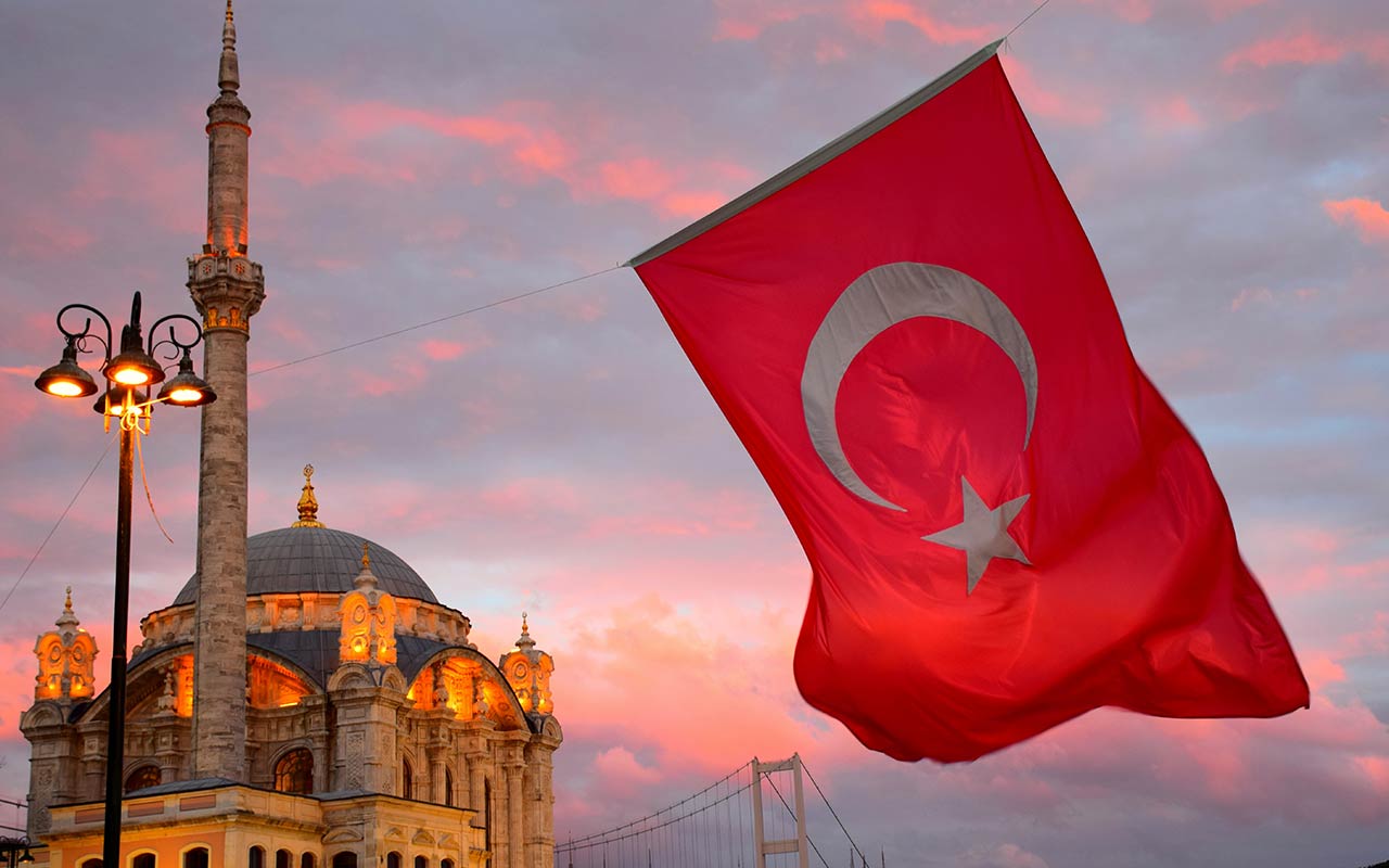 Is Istanbul Safe 2023? Useful Safety Tips (Read Before Travel)