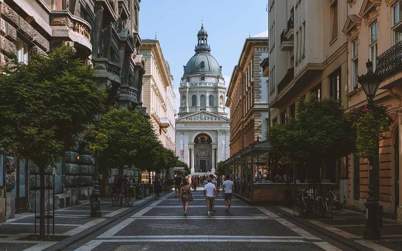 This iconic view of St. Stephen's Basilica is located in the same area as Belváros.