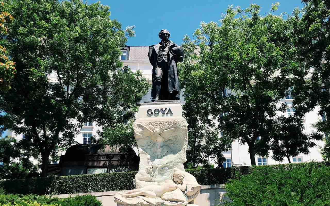 Goya statue at the entrance of The Prado Museum
