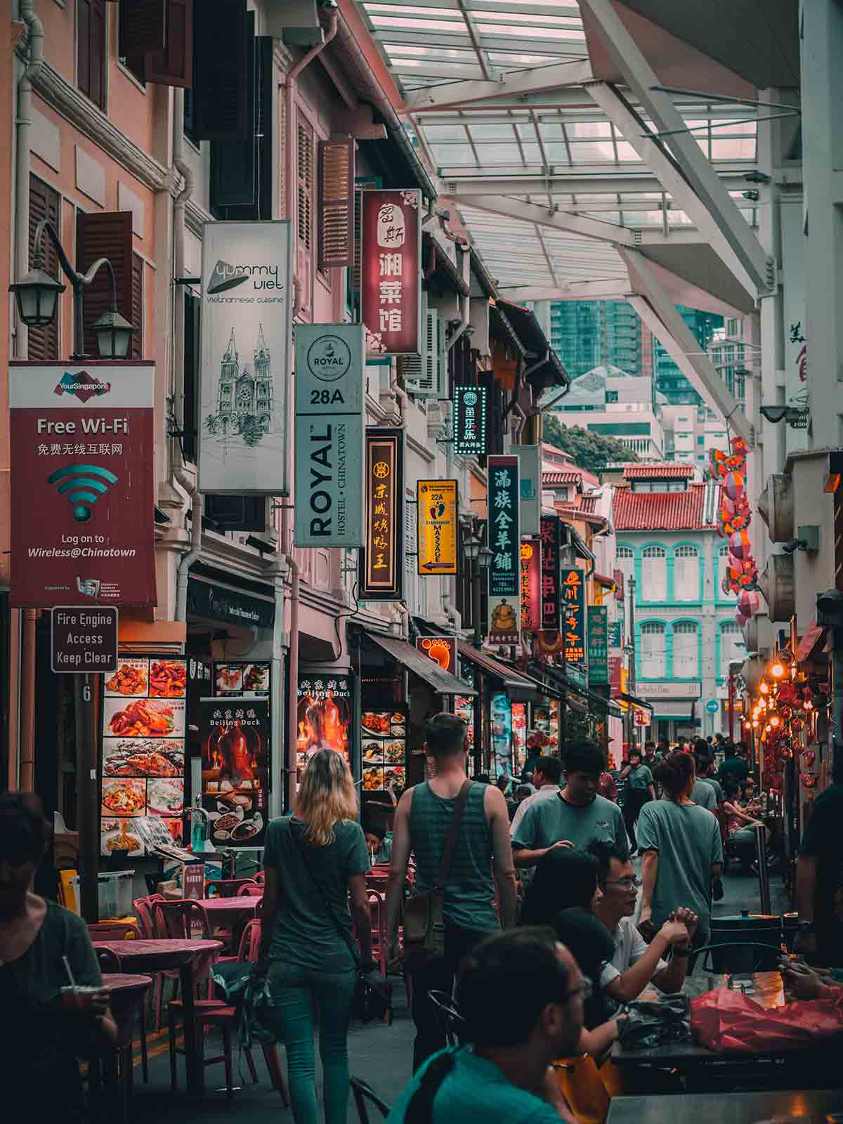 Chinatown in Singapore filled with locals and tourists