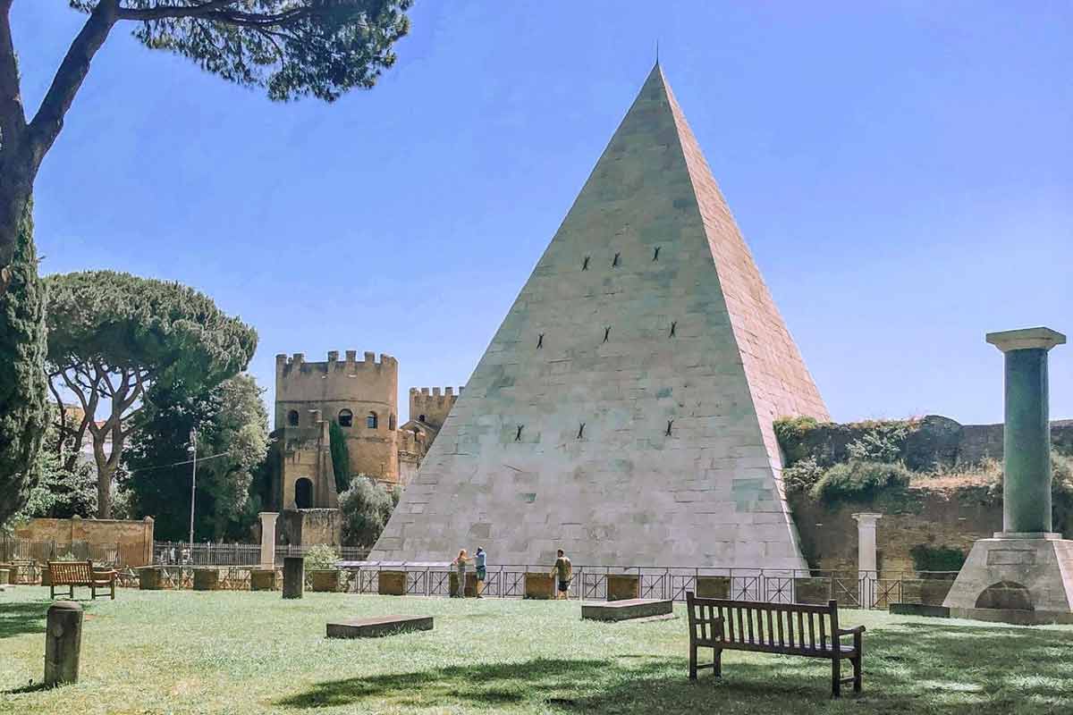 pyramid of caius cestius