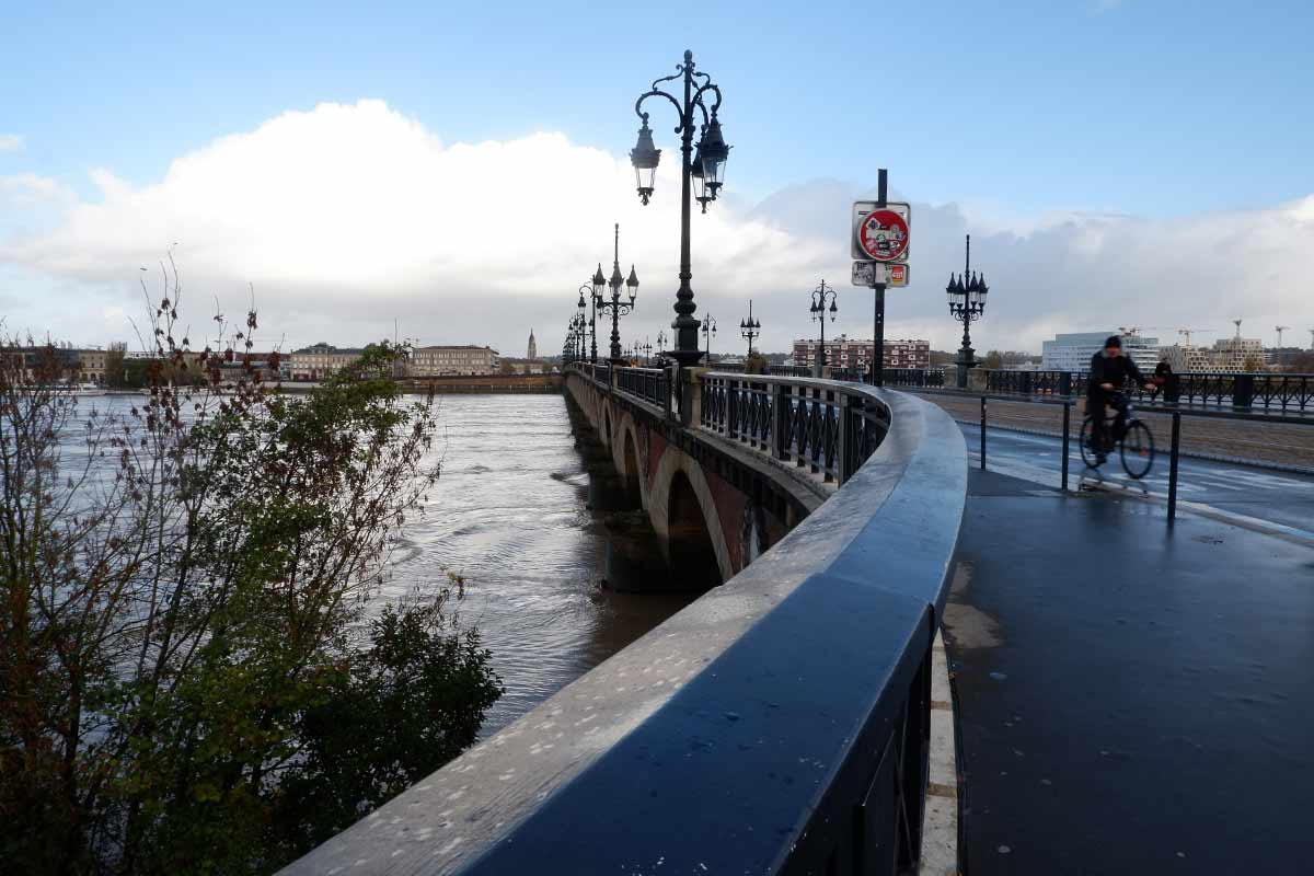 pont du pierre