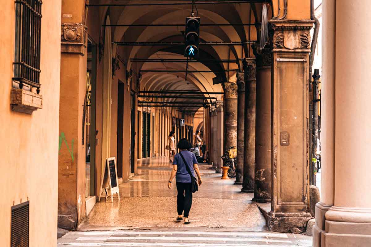 bologna porticoes