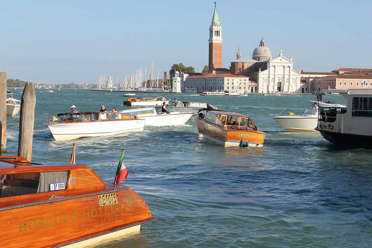 getting around venice