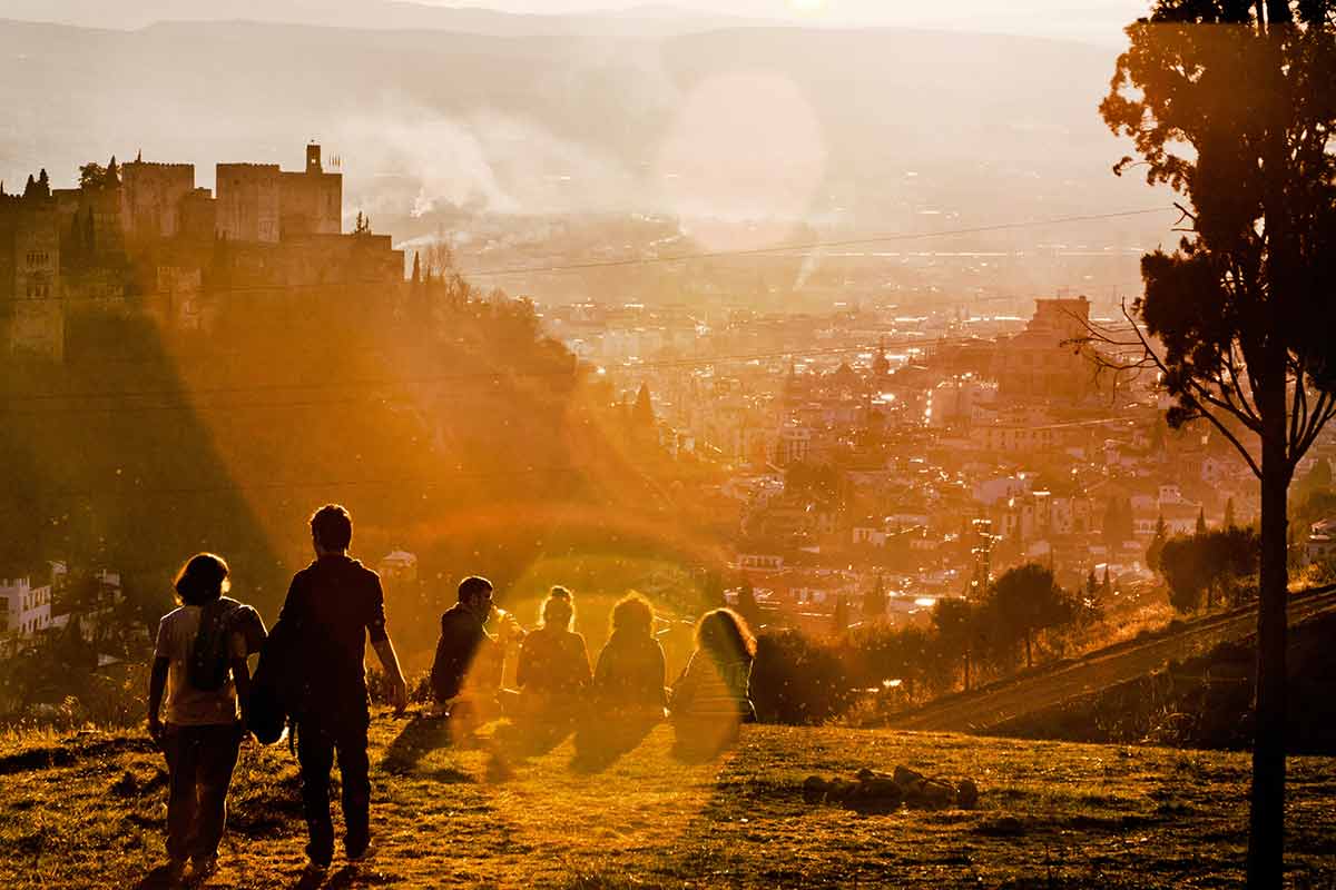 sacromonte neighborhood-granada