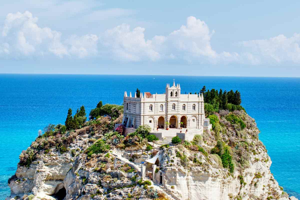 Is Calabria Safe? Italy Visitor Guide With Travel Safety Tips (2023)
