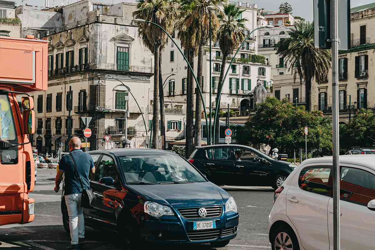 naples italy cars