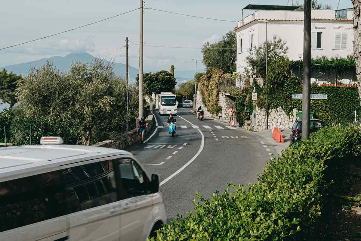 naples to sorrento by bus