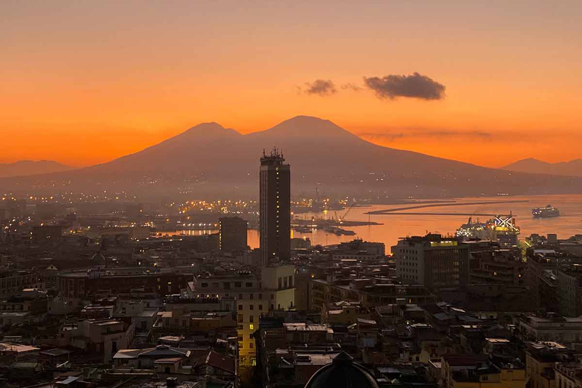 naples nightlife italy