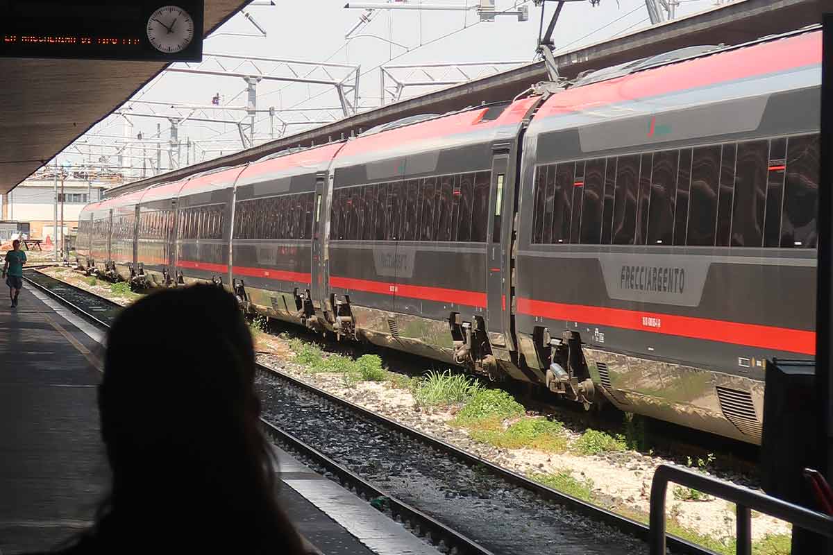 venice train station platform