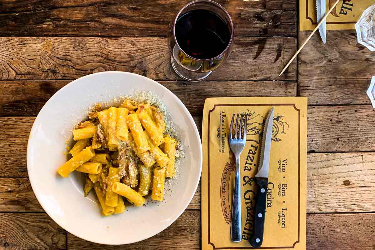 carbonara rome food