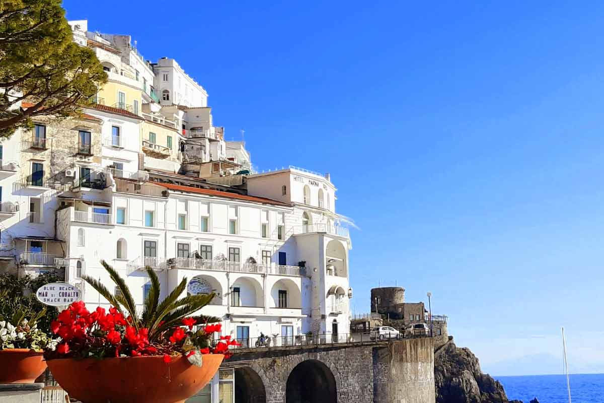 How to Get From Naples to Amalfi Coast The Best Way (2024)