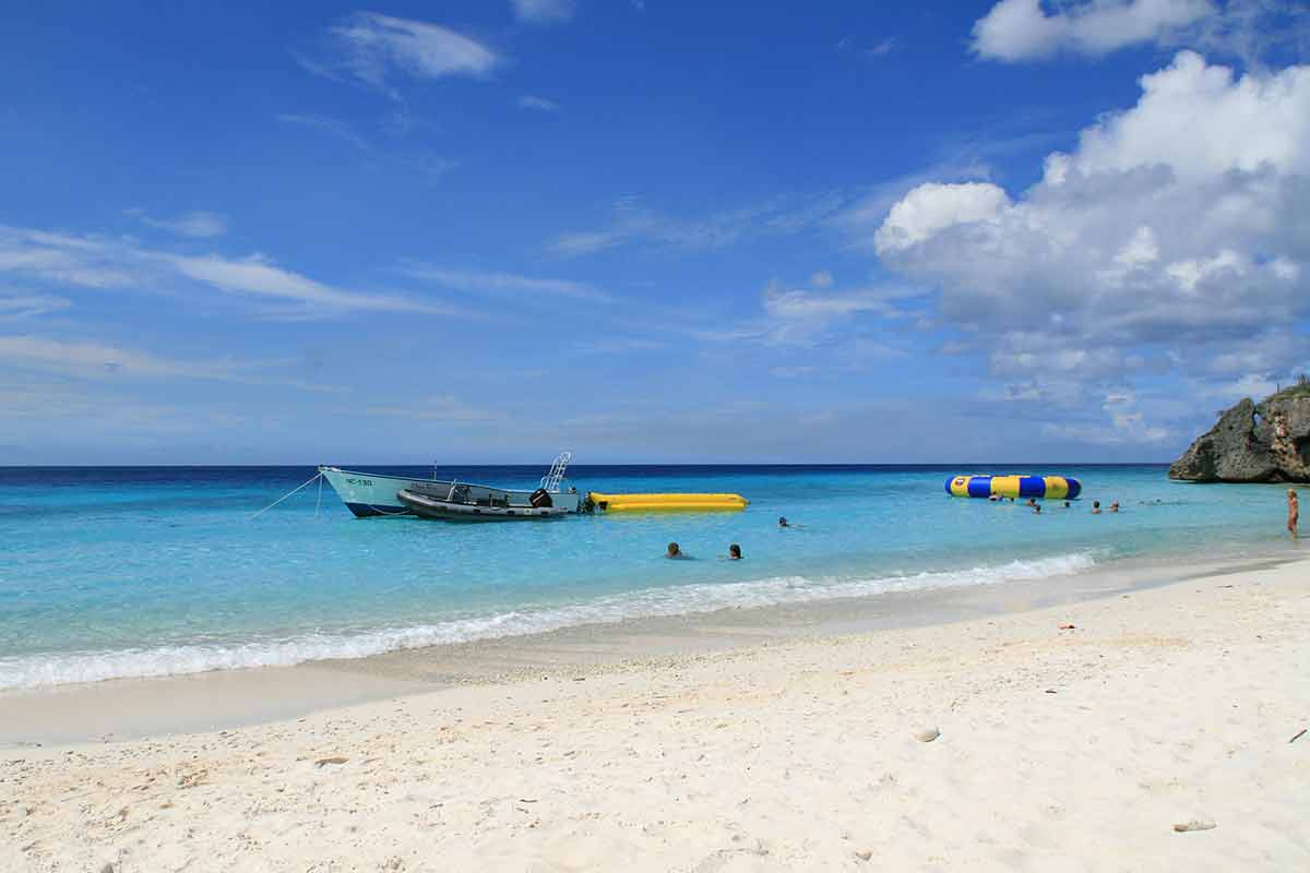 safe islands in the caribbean