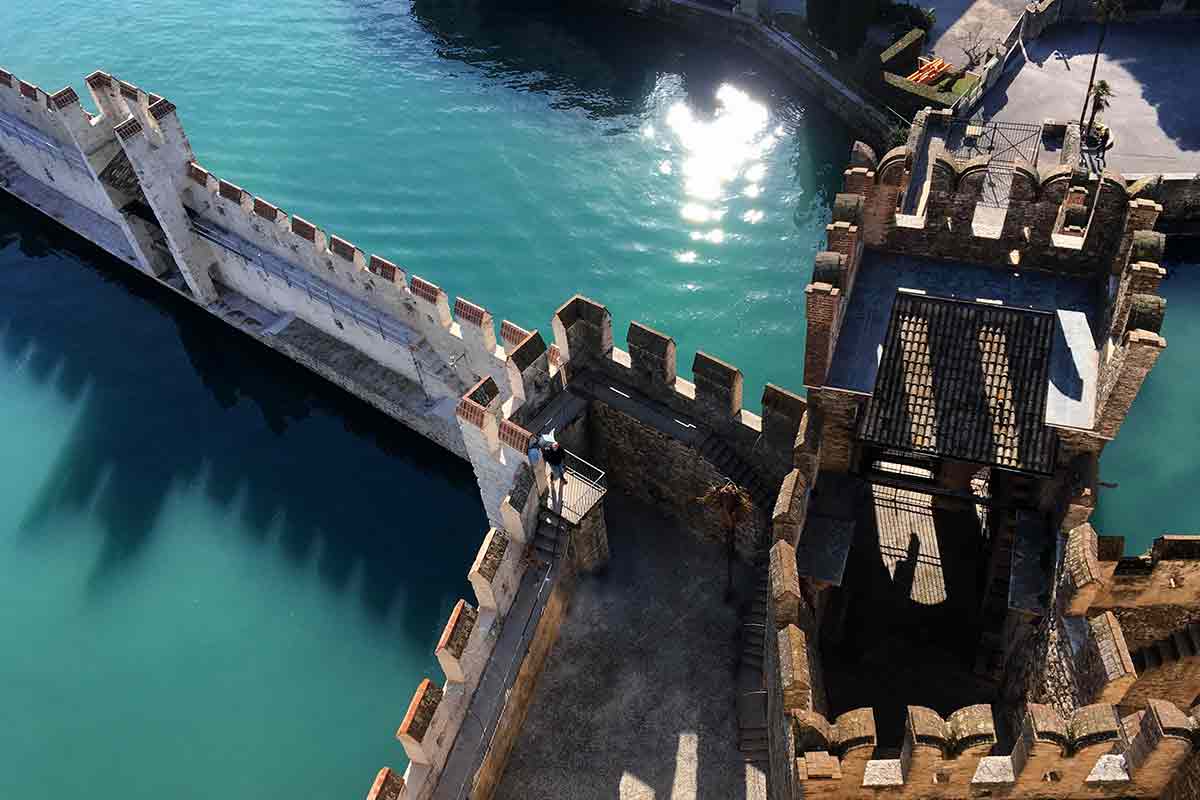 sirmione castle italy