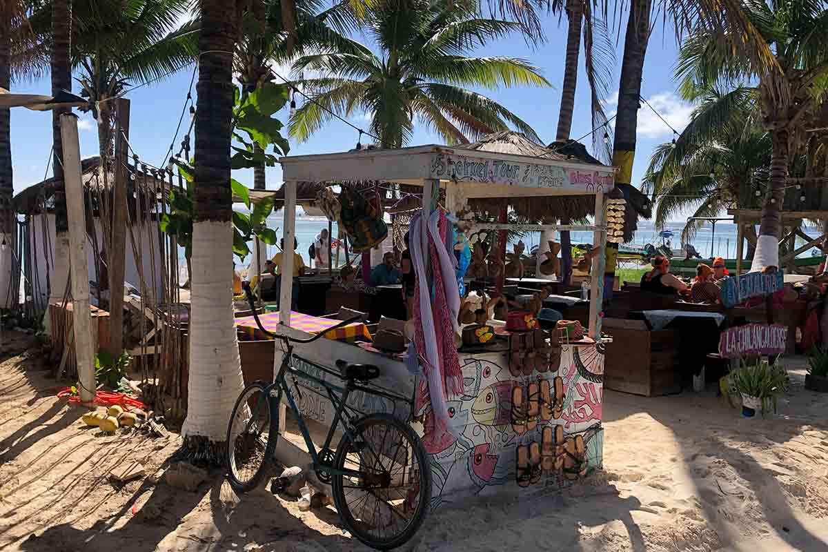 mexican beach town mahahual